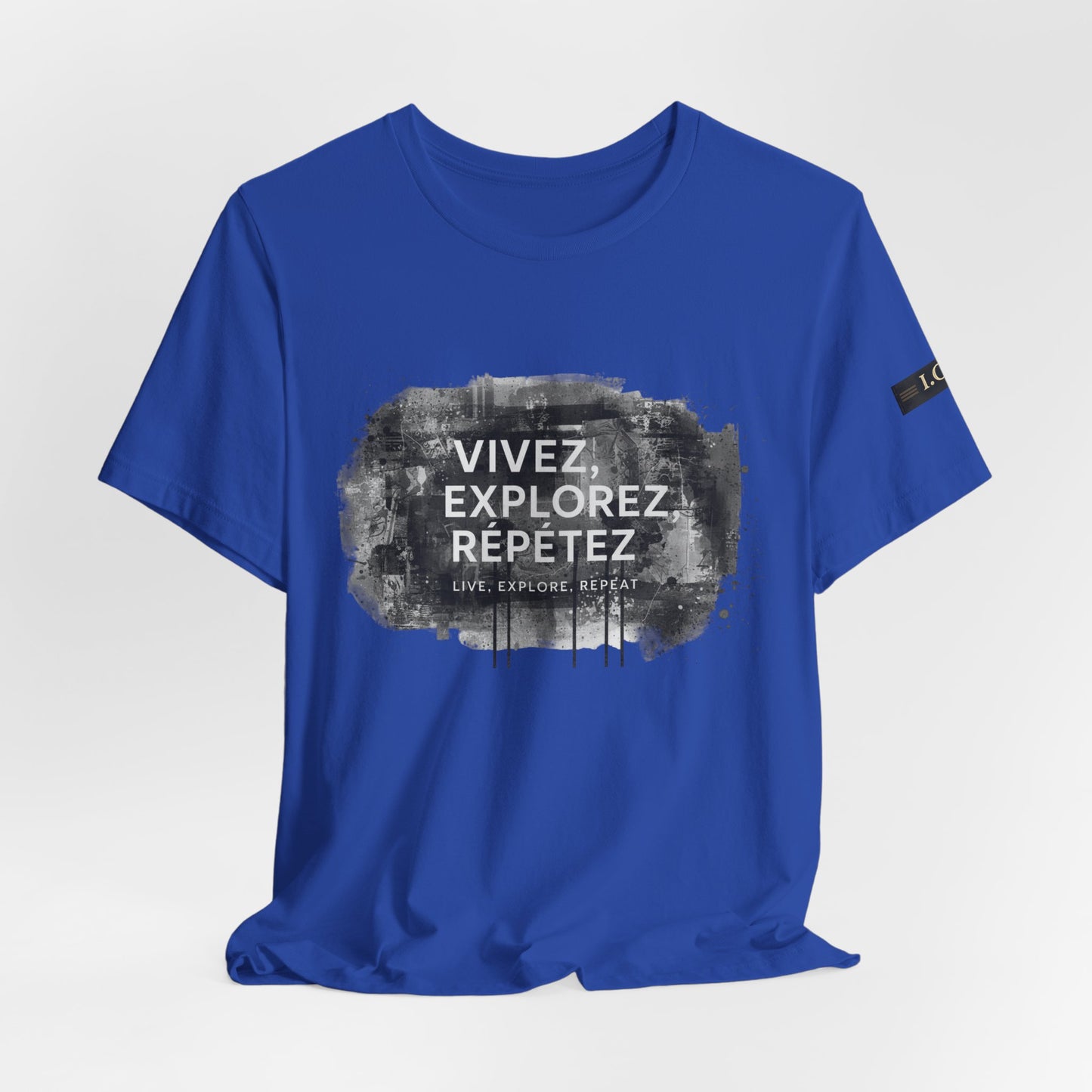 I.O.V-FL26 "Vivez, Explorez, Répétez" Graphic Tee