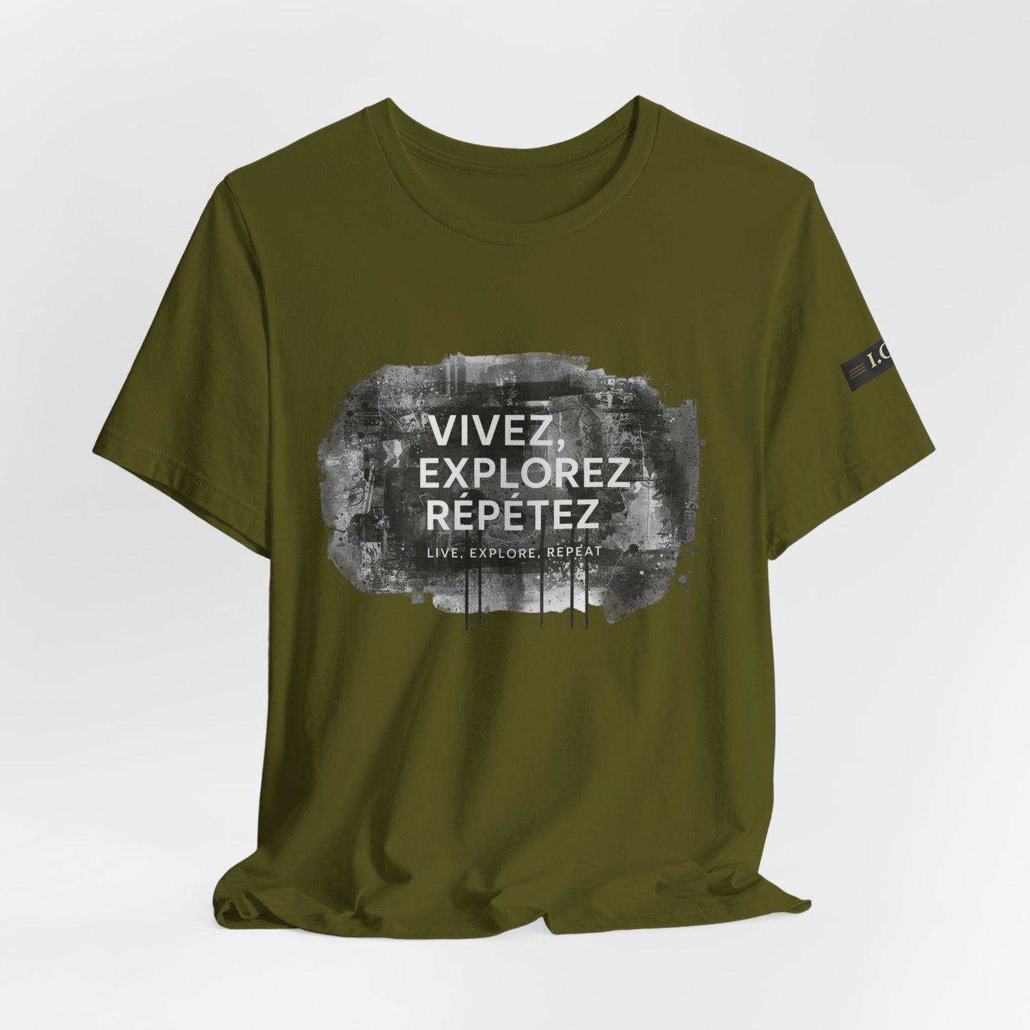 I.O.V-FL26 "Vivez, Explorez, Répétez" Graphic Tee