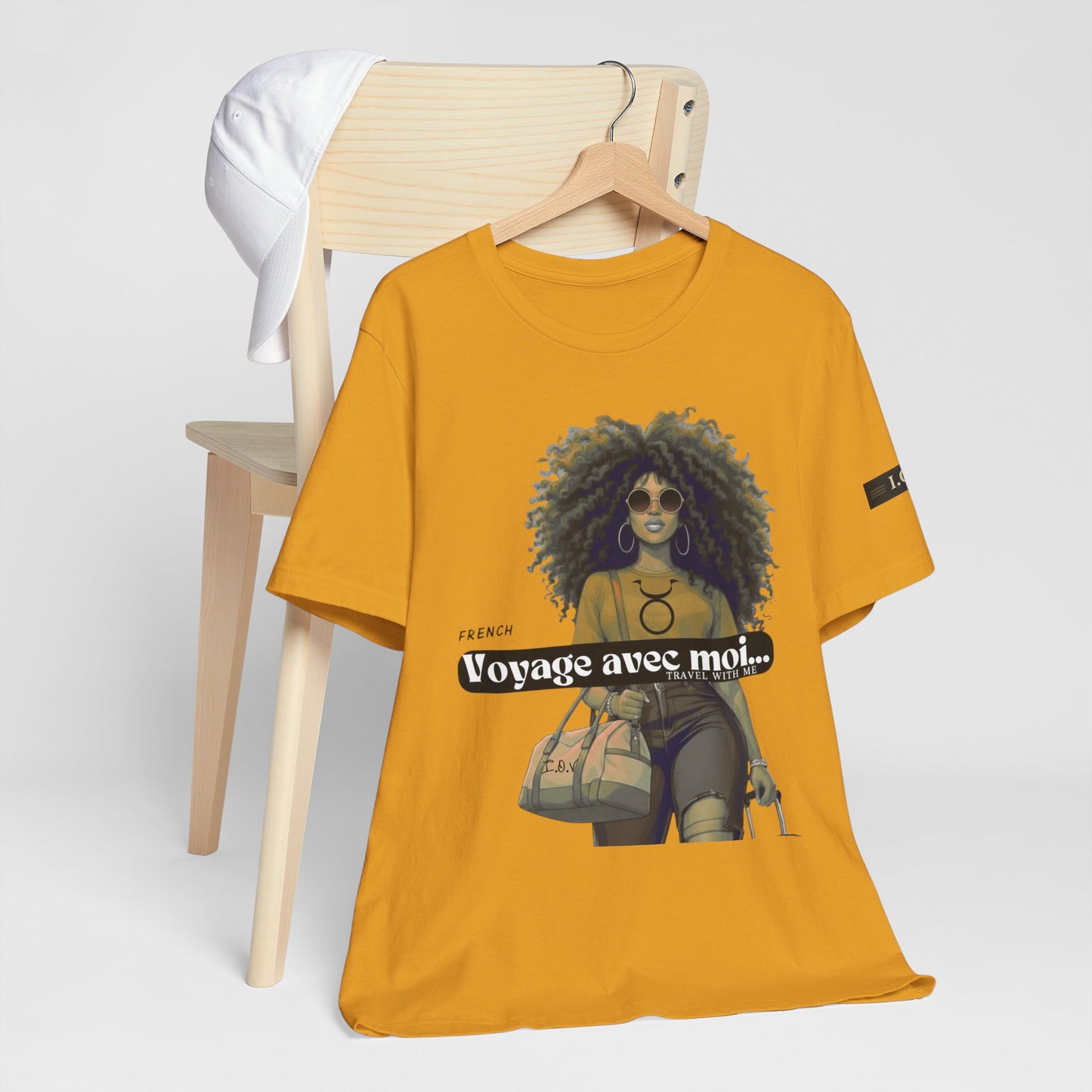 I.O.V-(Taurus) Voyage Avec Moi Afro Travel Girl Graphic Tee