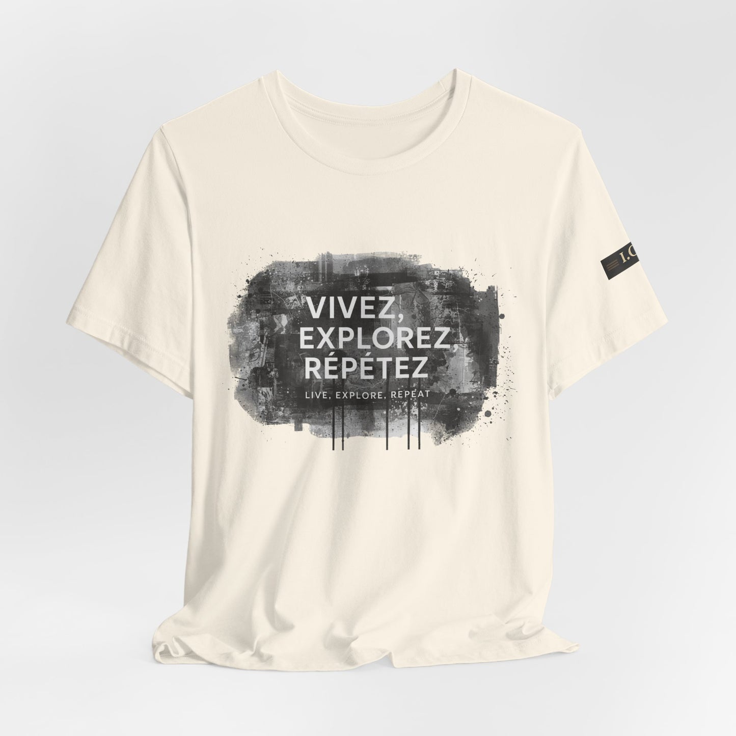 I.O.V-FL26 "Vivez, Explorez, Répétez" Graphic Tee