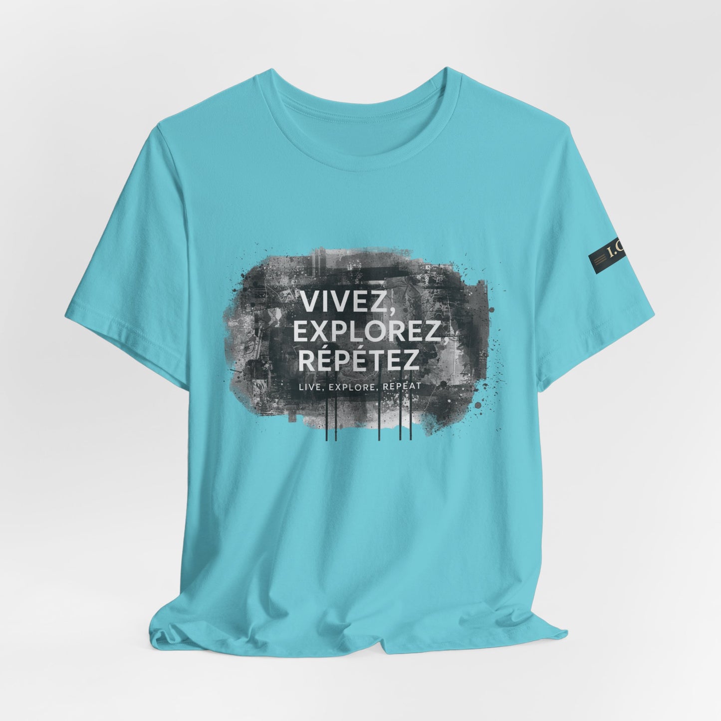I.O.V-FL26 "Vivez, Explorez, Répétez" Graphic Tee