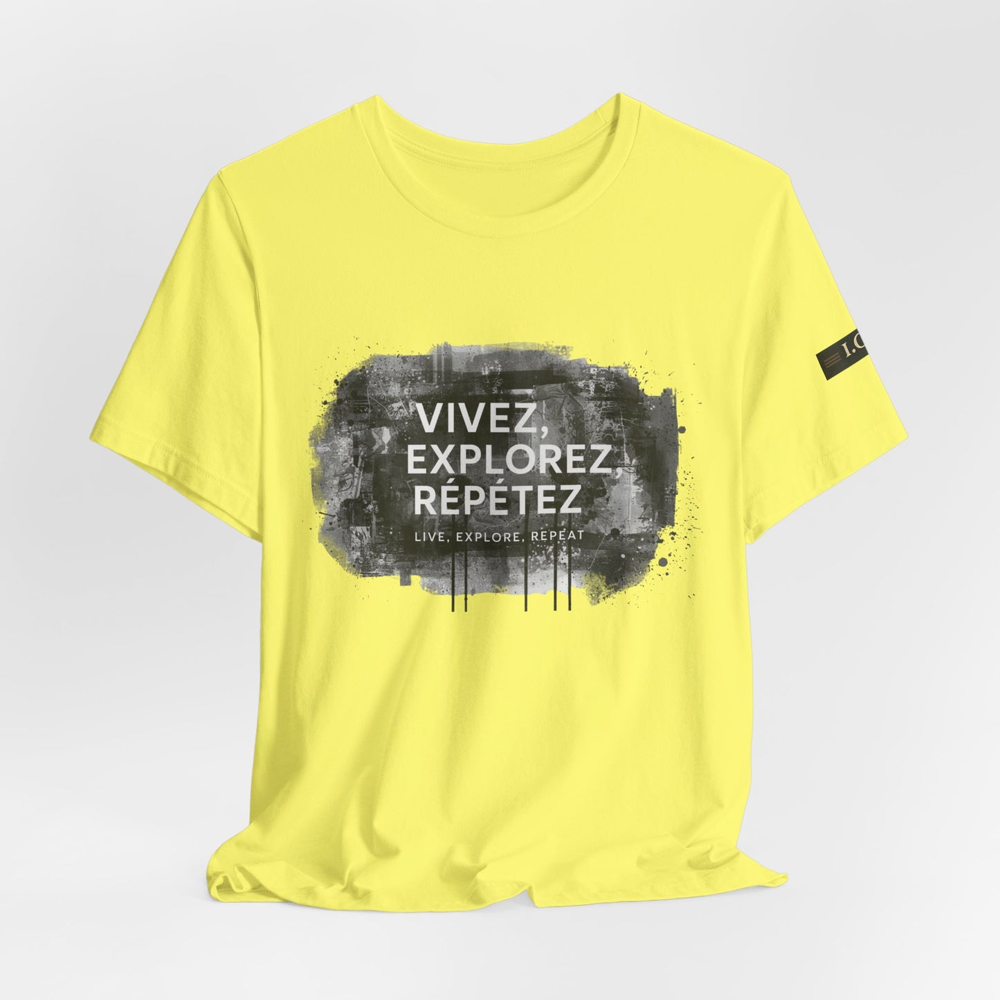 I.O.V-FL26 "Vivez, Explorez, Répétez" Graphic Tee